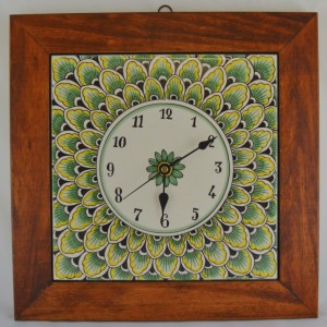 OROLOGIO “PENNE DI PAVONE VERDE” CON CORNICE ANTICATA  DA CM. 34