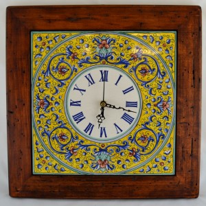 OROLOGIO “VOLUTE BLU FONDO GIALLO” CON CORNICE TARLATA  DA CM. 34