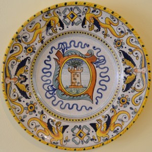 ANCIENT WALL PLATE “ARMS” CM. 30